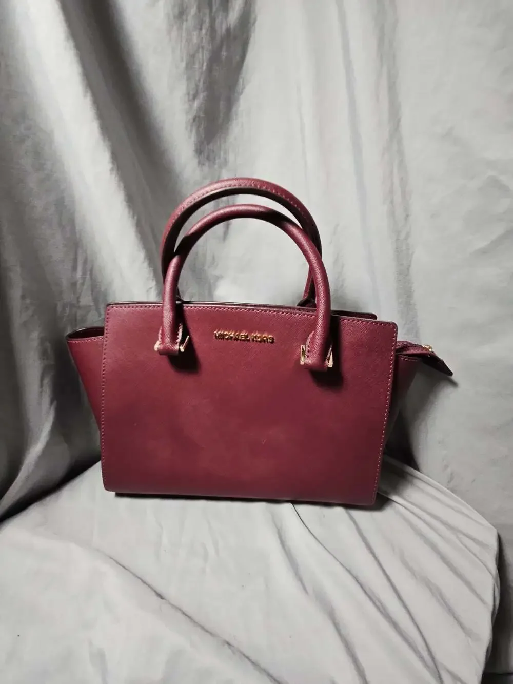 Michael Kors Selma Medium Saffiano Leather Top Zip Satchel in Merlot